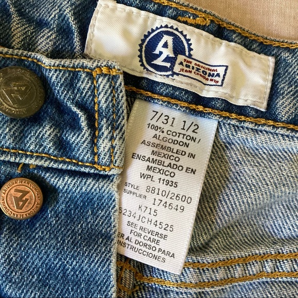 VINTAGE Arizona Jean Company Booty Shorts - Picture 2 of 7